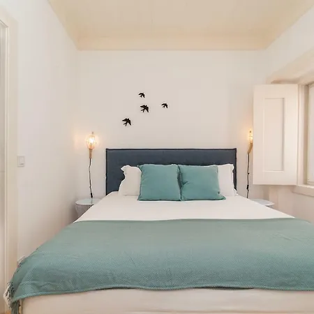 Modern Apt In Dt, 5mins To Martim Moniz Lissabon