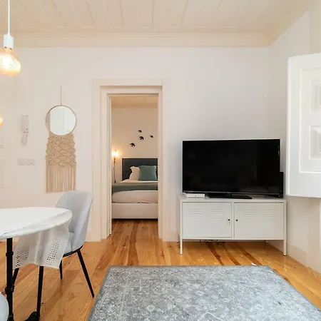 Modern Apt In Dt, 5mins To Martim Moniz * Lisboa