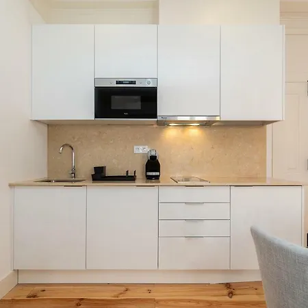 Modern Apt In Dt, 5mins To Martim Moniz 아파트